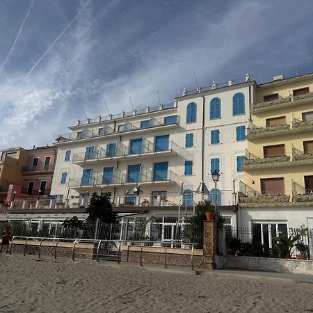 Hotel La Balnearia Alassio Dış mekan fotoğraf