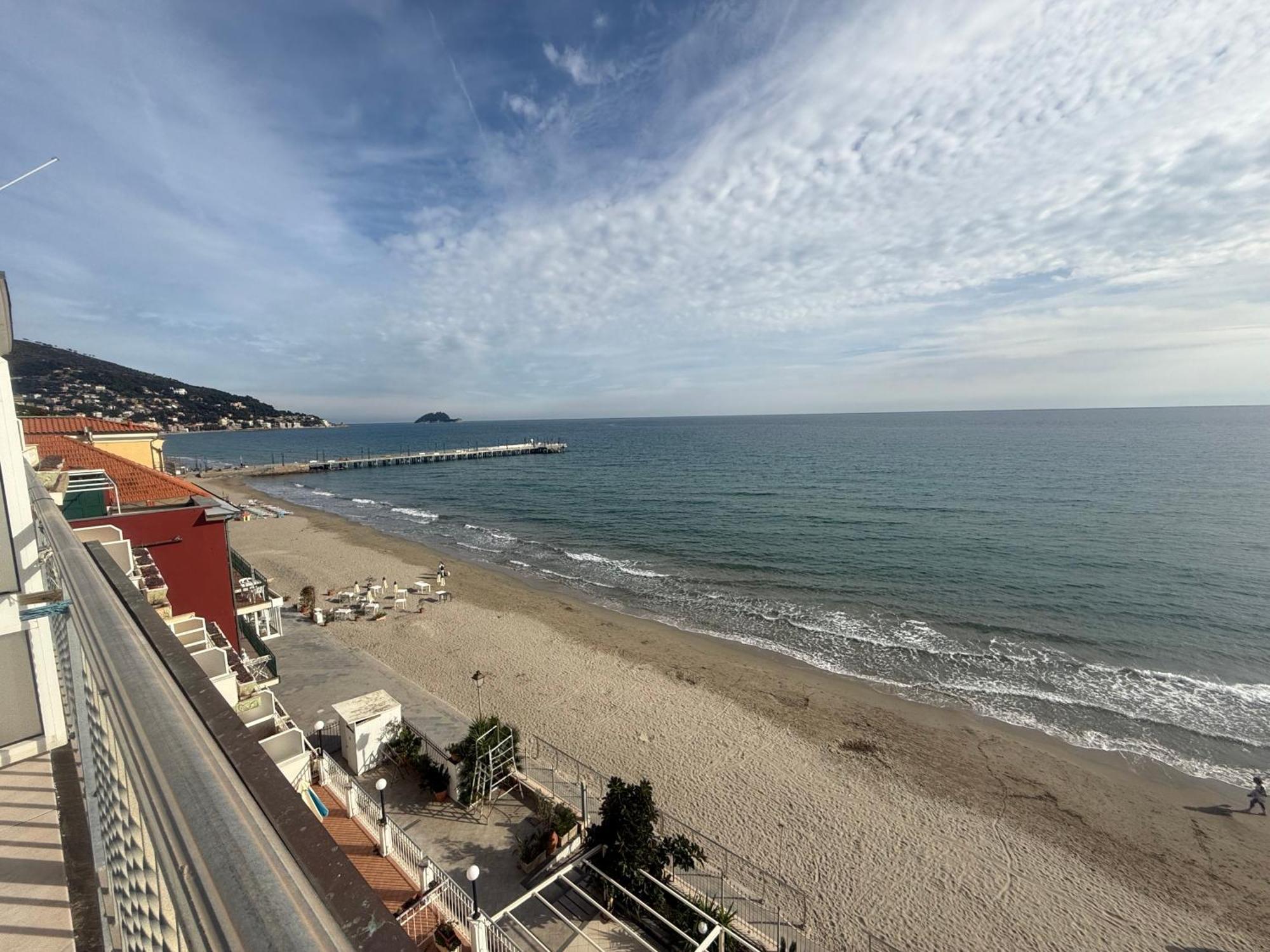 Hotel La Balnearia Alassio Dış mekan fotoğraf