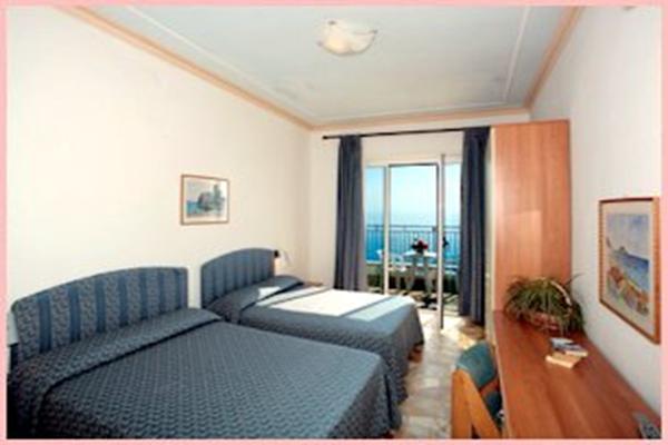 Hotel La Balnearia Alassio Dış mekan fotoğraf