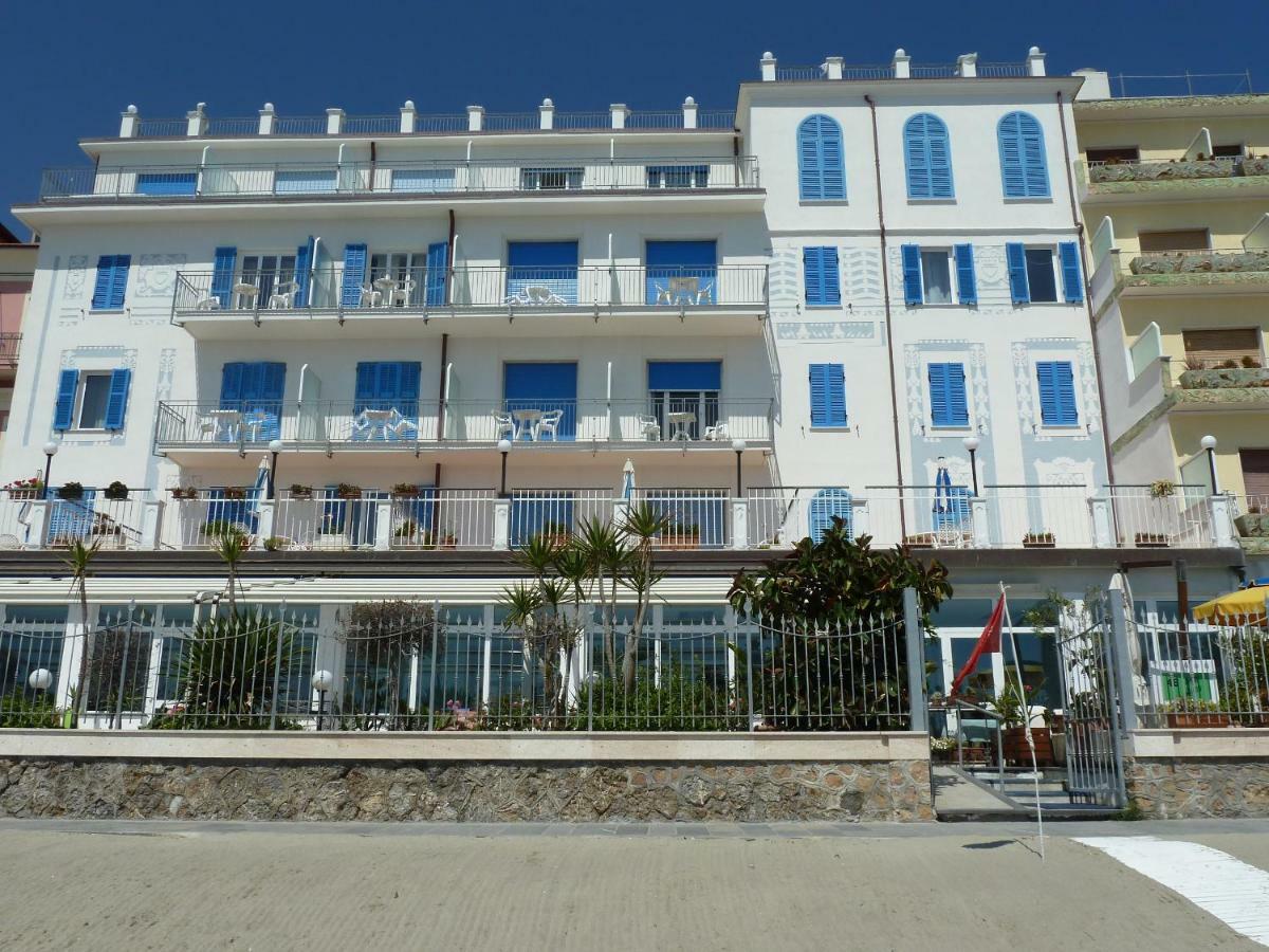 Hotel La Balnearia Alassio Dış mekan fotoğraf